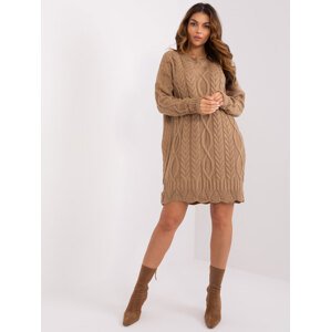 Hnedé pletené šaty s vrkôčikovým vzorom LC-SK-8012-2.25P-camel Veľkosť: ONE SIZE