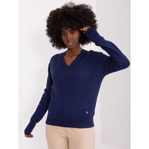 Tmavomodrý pletený sveter s výstrihom do V -PM-SW-PM895.40P-dark blue Veľkosť: M/L
