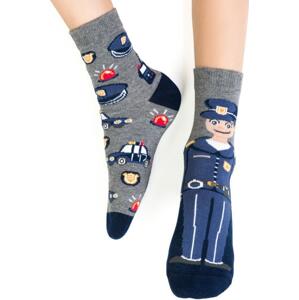 Sivé chlapčenské ponožky vzor policajt - Art. 014 CE382, GRAY MELANGE Veľkosť: 26-28