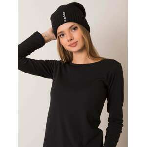 Čierna dámska čiapka so cvočkami JK-CZ-13.65-black Veľkosť: ONE SIZE