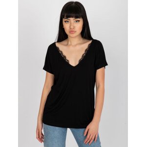 Čierne dámske tričko s výstrihom s čipkou RV-TS-7665.91-black Veľkosť: L/XL